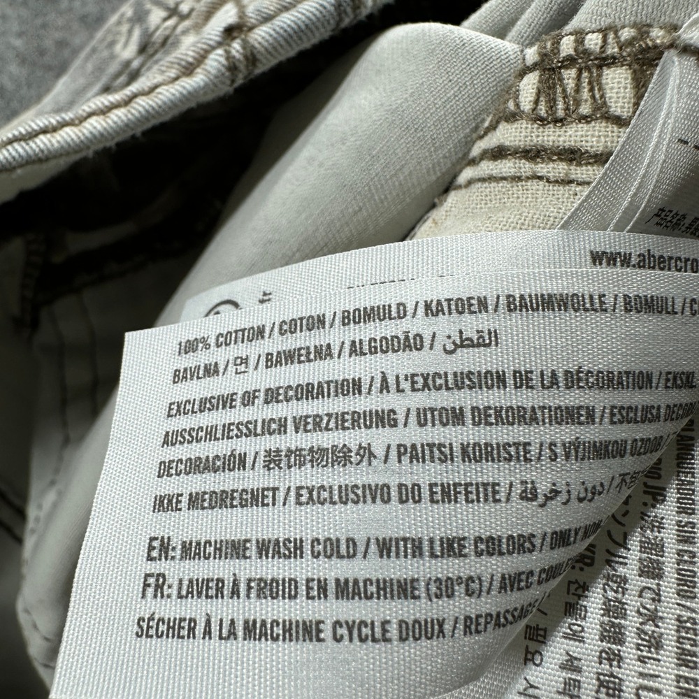 Hollister Cargo Pants Mens 31x26 Camo Mossy Oak Loose Fit Multi Pocket Tactical - Picture 10 of 11